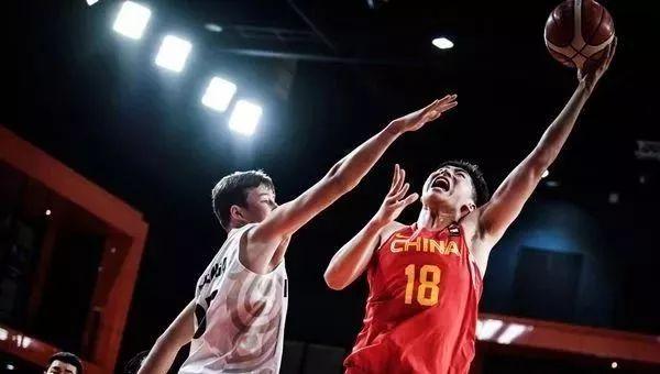 四国篮球赛，门票即将售空，请抓紧