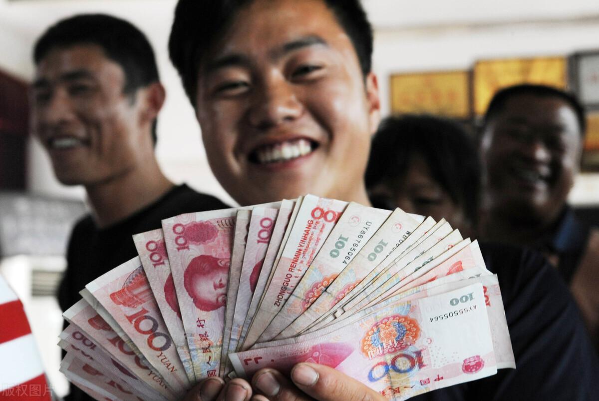 梦见菜瓜长得特别旺的深层预兆：2025年双子座财富转机与危机预警