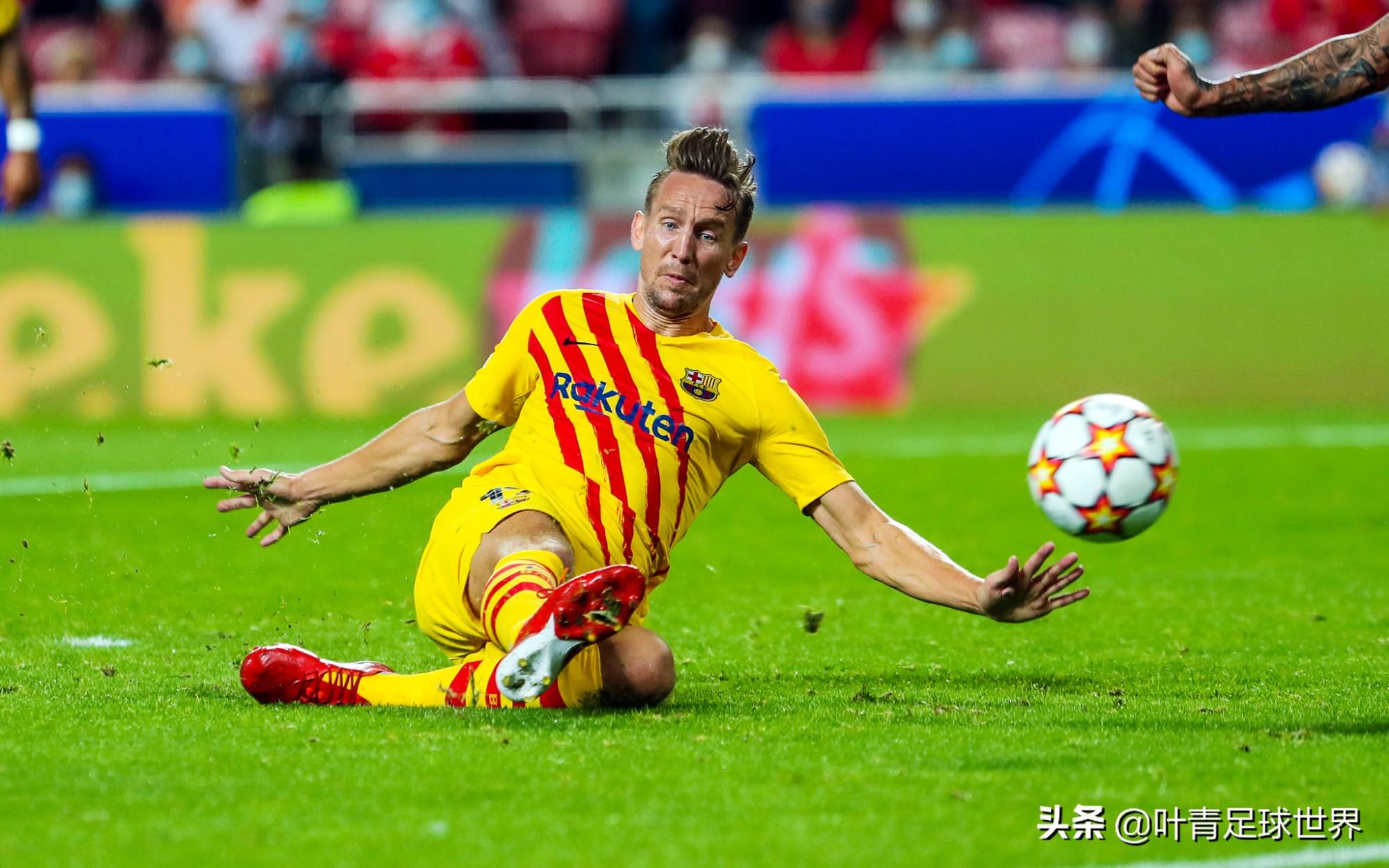 为什么卢克·德容总被新手当 垃圾卡 用？