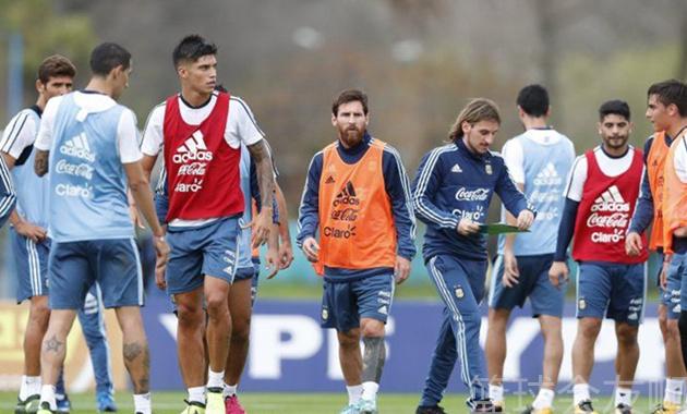 凯文-博阿滕为什么被称为AC米兰的 黑豹 ? 凯文-博阿滕为什么被称为AC米兰的 黑豹 ?