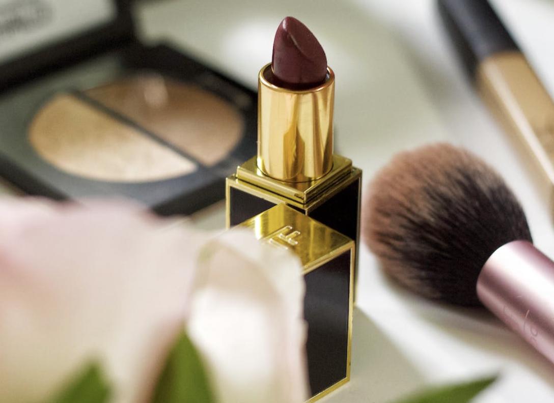 雅诗兰黛的困境，靠“涨价”难以解决