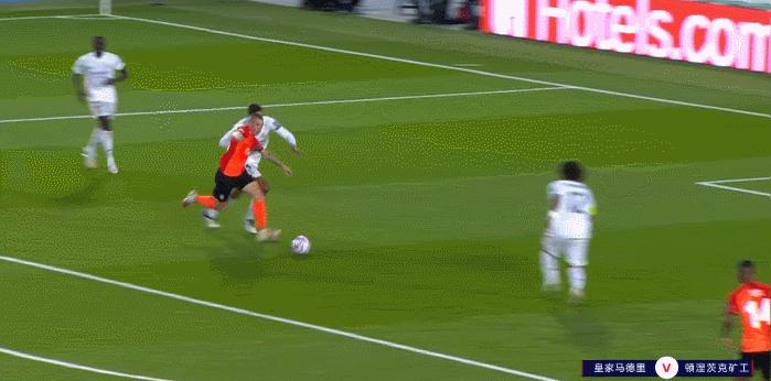 拜仁怎么做到9比2血洗对手？