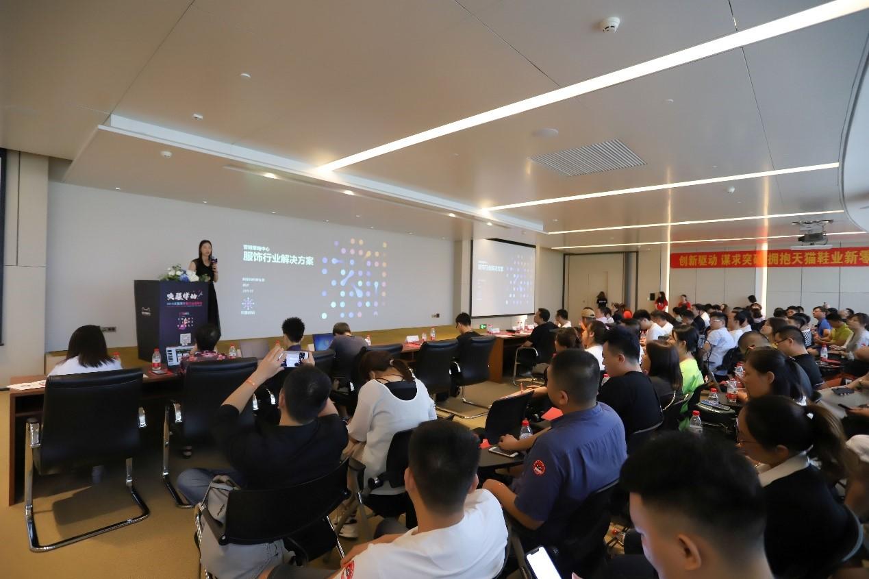 在兰辛不会找中餐 租房 同乡会?华人论坛到底怎么玩? 在兰辛不会找中餐 租房 同乡会?华人论坛到底怎么玩?