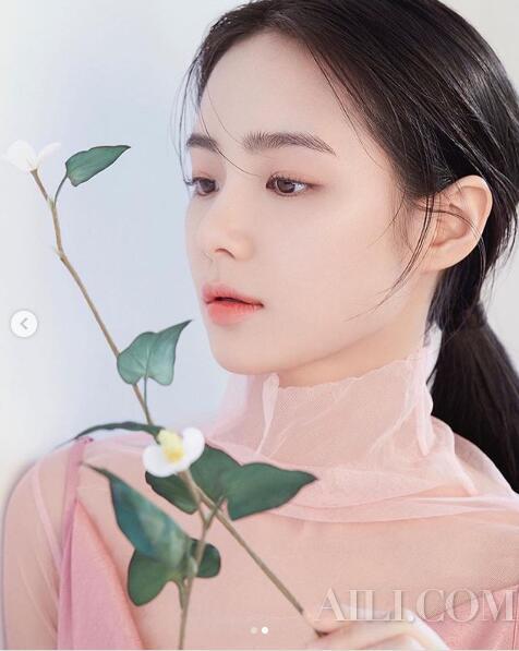 猫咪的眼睛会放电，是因为有睫毛吗？