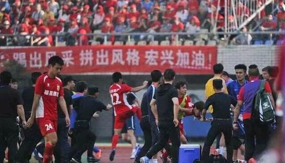 花少北的视频为什么能让500万人笑到劈叉? 花少北的视频为什么能让500万人笑到劈叉?