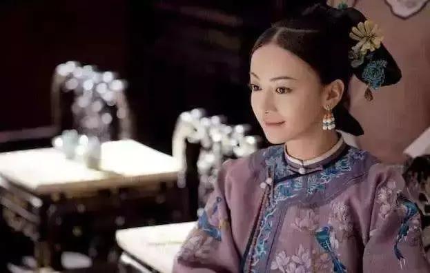 梦见自己做皇上给很多人吃饭预示什么?2025年3大权力投射解析 梦见自己做皇上给很多人吃饭预示什么?2025年3大权力投射解析