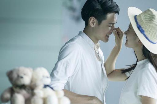 2025年双子座职场人必看：梦见死人的财富密码与危机预警