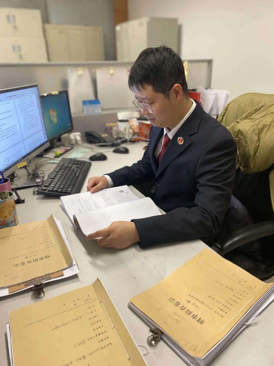 网上说的免费领养猫咪送到家靠谱吗？