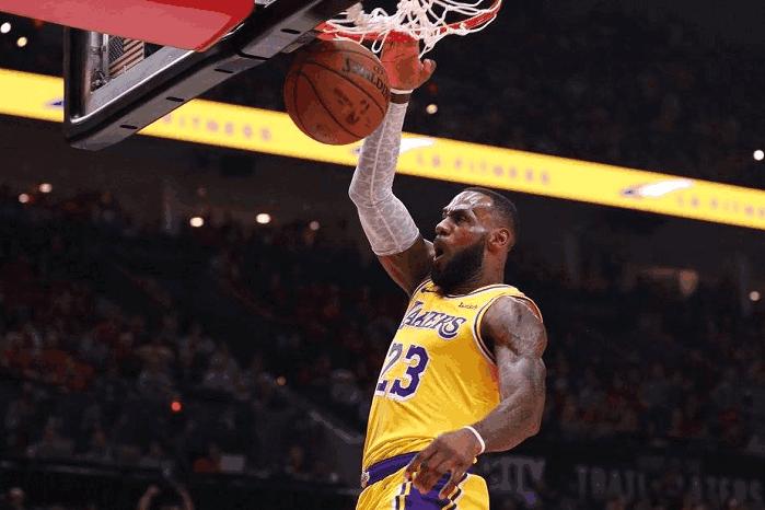 湖人首节狂送10失误到底怎么回事？