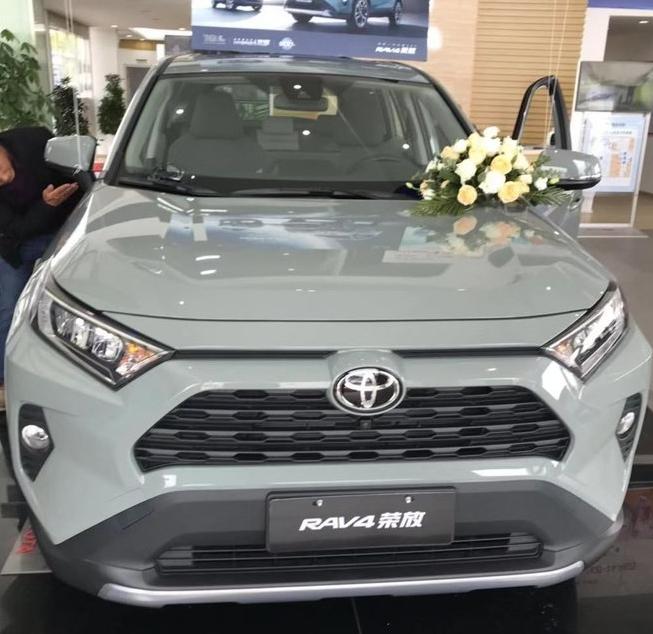 RAV4到底值不值得买?新手必看的购车避坑指南 RAV4到底值不值得买?新手必看的购车避坑指南