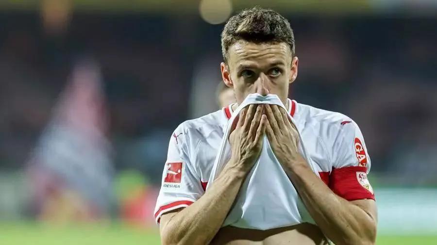 汉堡VS斯图加特：德甲升降机为何总能擦出火花？