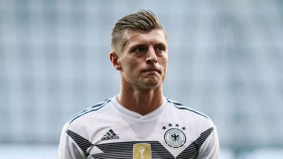 德甲联赛到底有多难拿冠军？拜仁怎么做到11连霸的？