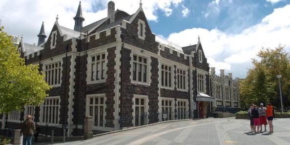 刚来新西兰被坑了3万纽币?华人论坛朱女士到底什么来头? 刚来新西兰被坑了3万纽币?华人论坛朱女士到底什么来头?