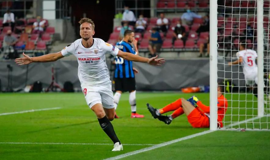 塞维利亚为什么总能偷走欧联杯奖杯？