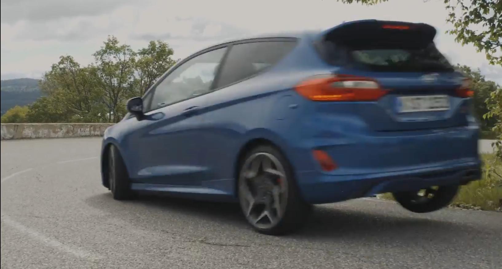 公交车急刹车一下进去了会怎么样？紧急制动背后的安全隐患与避坑指南