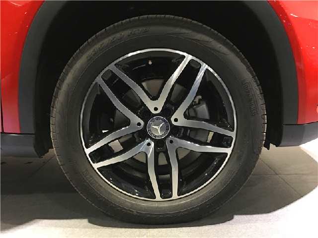 奔驰GLA200内饰配置_奔驰gla新款2016年_2016款奔驰GLA200外观设计