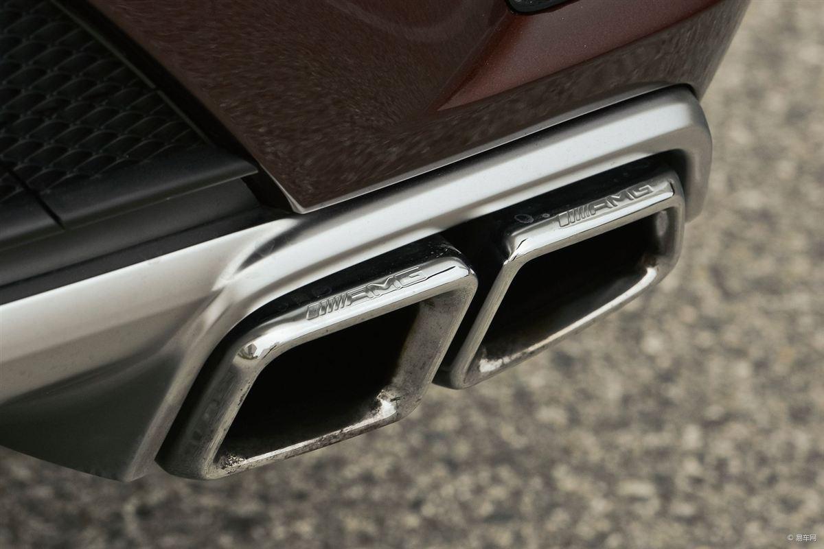 奔驰GL级AMG:性能与豪华的终极结合,为何成为高端SUV市场标杆? 奔驰GL级AMG:性能与豪华的终极结合,为何成为高端SUV市场标杆?