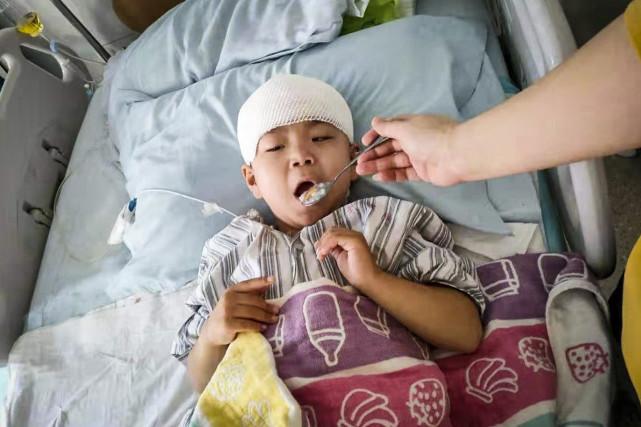 梦见亲人进重症监护室预示什么?3招化解深层心理危机 梦见亲人进重症监护室预示什么?3招化解深层心理危机