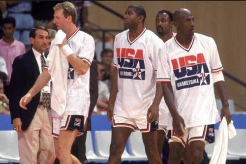 篮球经典赛事全集：NBA 总决赛那些令人难忘的巅峰对决