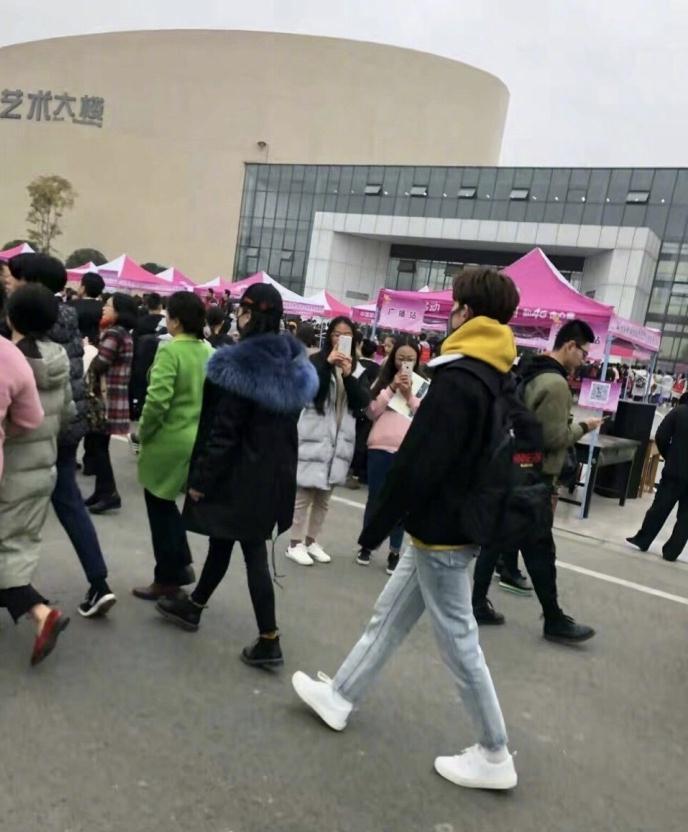 手机上算卦到底靠不靠谱? 手机上算卦到底靠不靠谱?