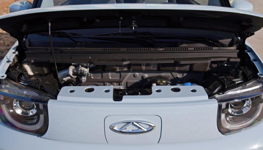 奇瑞QQ三厢:城市代步新选择,为何能俘获年轻用户?,两厢三厢怎么选? 奇瑞QQ三厢:城市代步新选择,为何能俘获年轻用户?,两厢三厢怎么选?