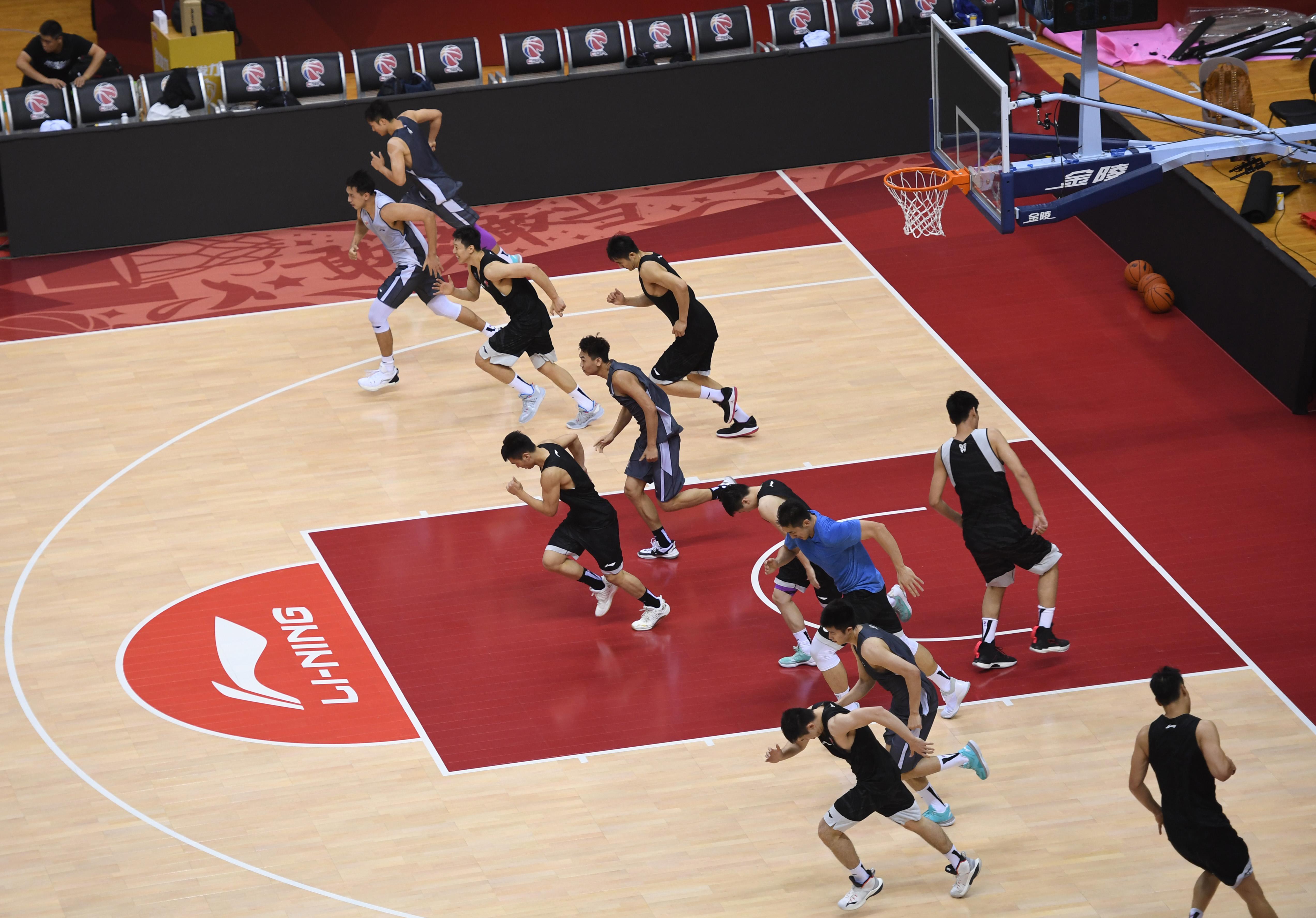 为什么女生头像总爱用美女抱猫的照片? 为什么女生头像总爱用美女抱猫的照片?