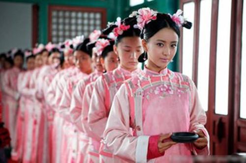 已婚女人梦见开新车预示什么？2025年运势密码与破局之道