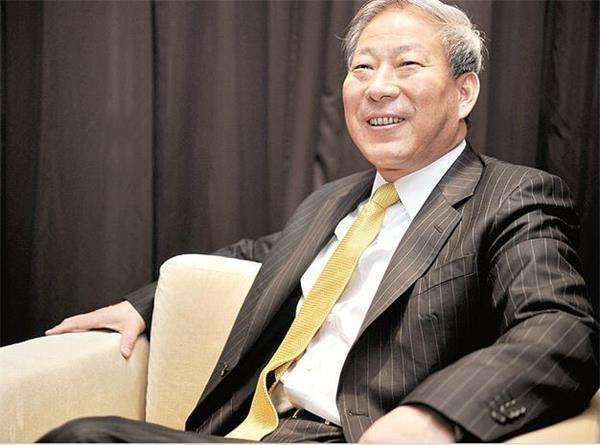 梦到已故的人预示三件事？解梦大师揭秘深层隐喻与化解法则