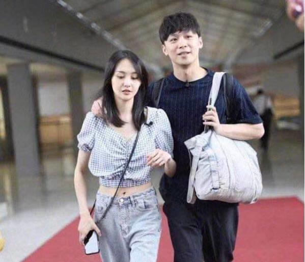 在海外遇到麻烦该怎么求助？看张恒的论坛发帖全攻略