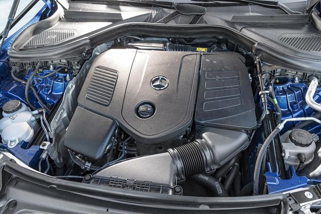 GLC 300 4Matic性能测试_奔驰GLC三代评测_奔驰glc300l报价及图片