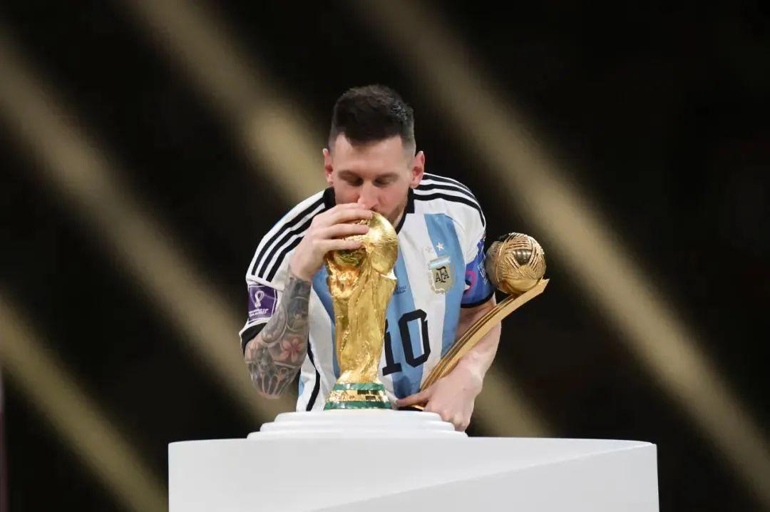 为什么梅西的图片总能刷爆朋友圈? 为什么梅西的图片总能刷爆朋友圈?