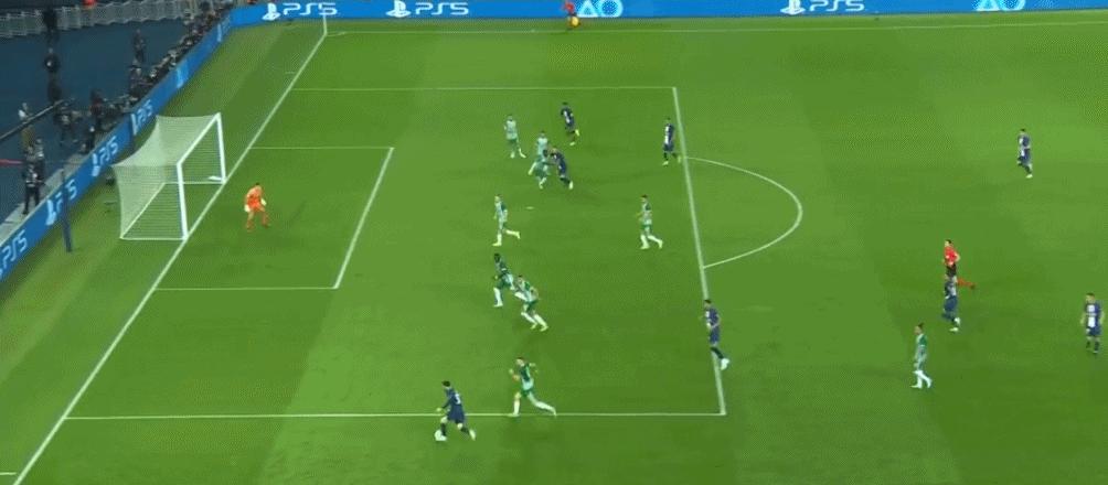 为啥C罗总能用左脚轰出神仙球？