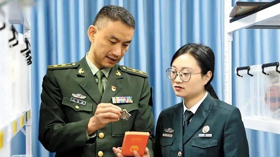 军官和律师稳定性对比，哪个更靠谱？