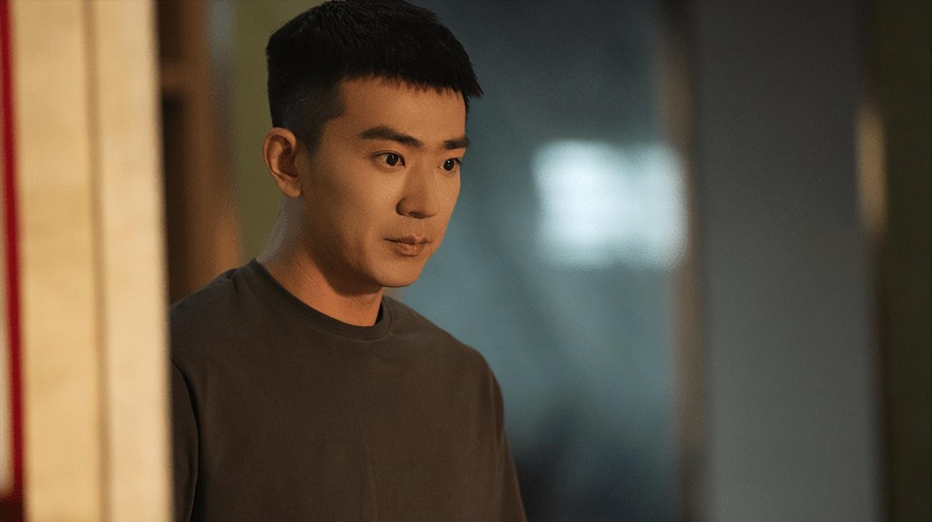 梦见自己被劫持做人质预示什么？心理学与解梦全解析