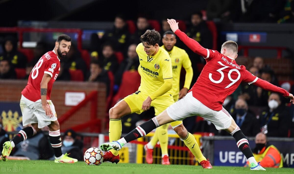 比利亚雷亚尔凭啥能把曼联按在地上摩擦? 比利亚雷亚尔凭啥能把曼联按在地上摩擦?