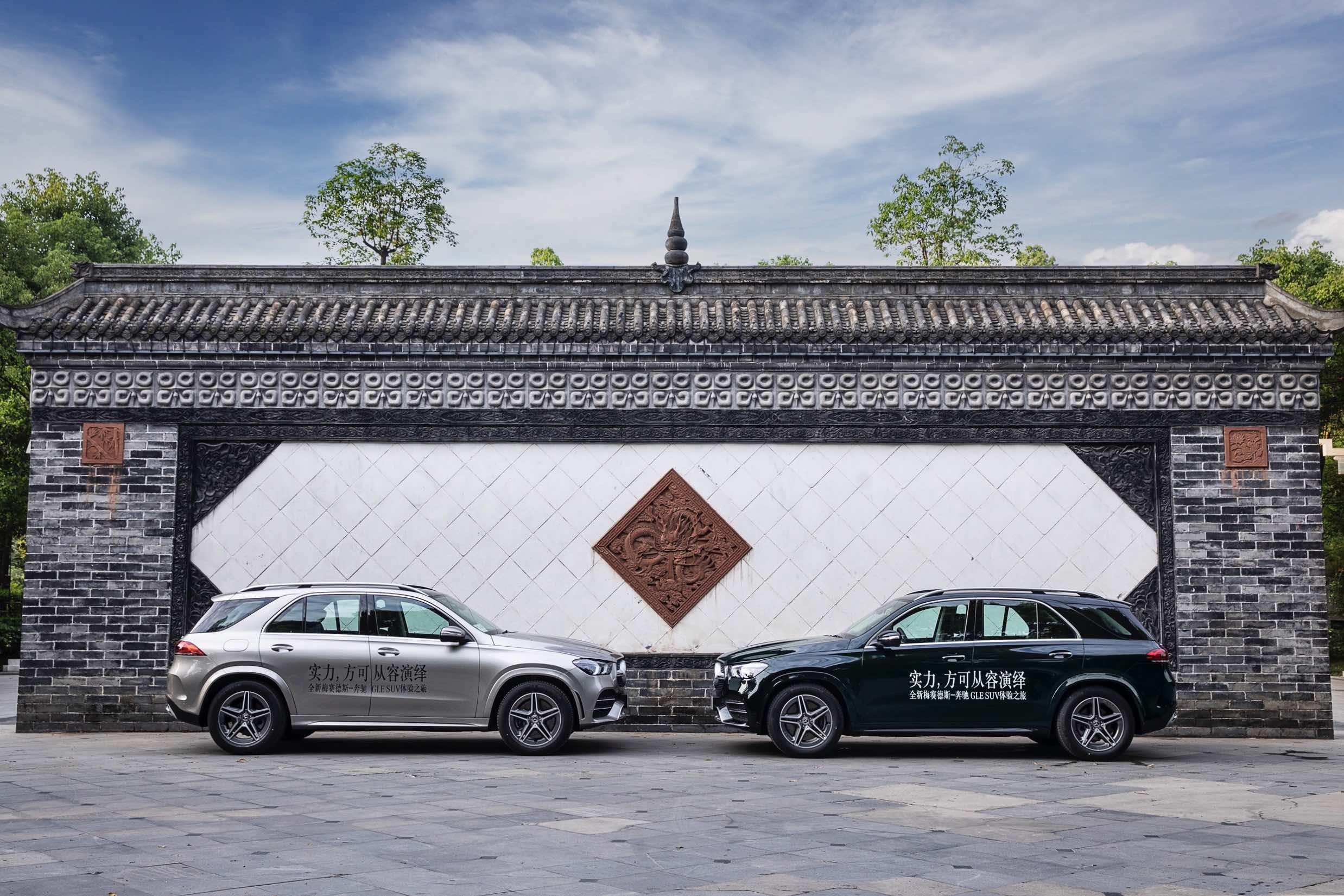 奥迪Q7如何重新定义豪华SUV标杆,深度解析第三代车型进化史,对比宝马X5、奔驰GLE有何优势 奥迪Q7如何重新定义豪华SUV标杆,深度解析第三代车型进化史,对比宝马X5、奔驰GLE有何优势