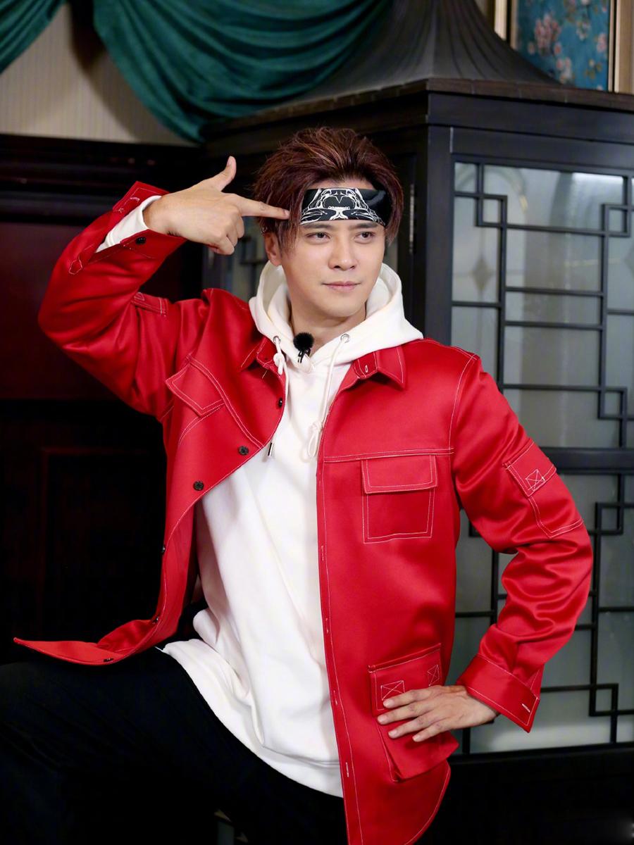 这个39岁还在唱跳的女偶像凭什么火15年？