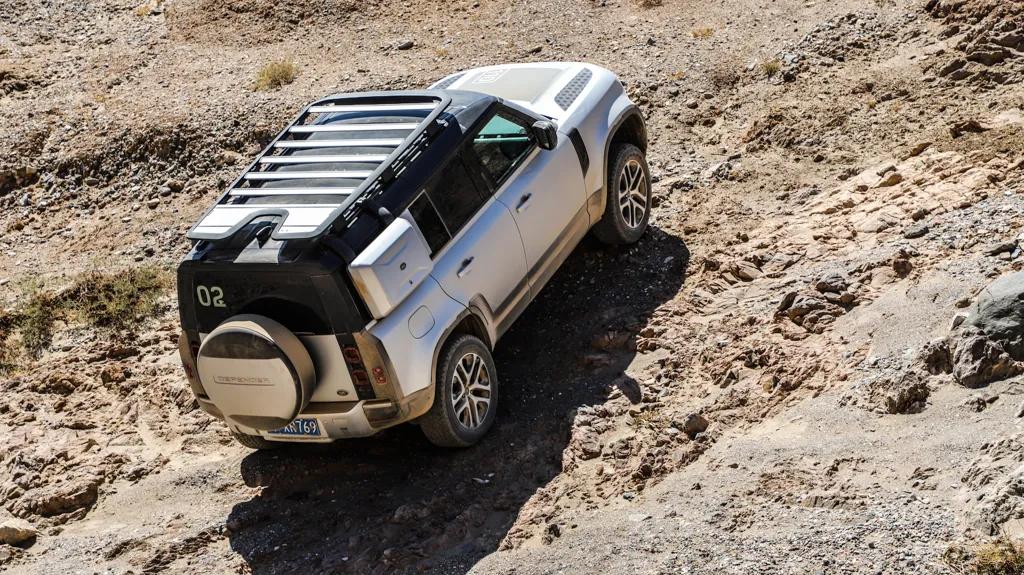 路虎爬坡视频为什么总让人看得挪不开眼？