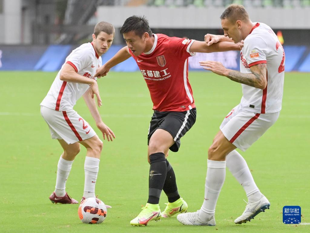 向柏旭是谁?为什么他能在中超踢到30岁? 向柏旭是谁?为什么他能在中超踢到30岁?