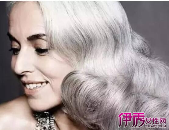 梦见拔白头发预示什么？解梦大师揭秘吉凶与转运法则