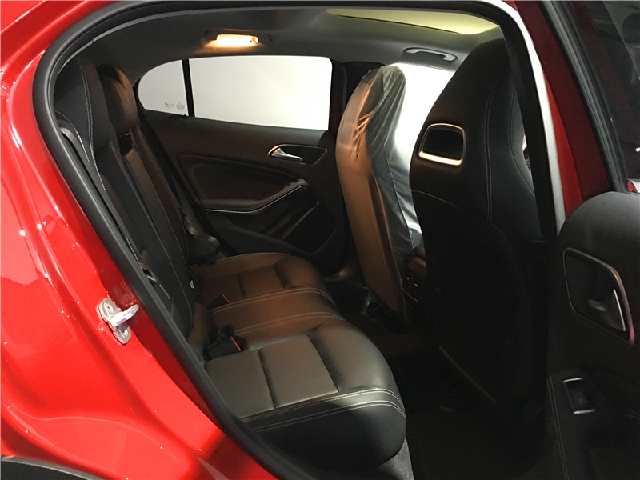 奔驰gla新款2016年_奔驰GLA200内饰配置_2016款奔驰GLA200外观设计