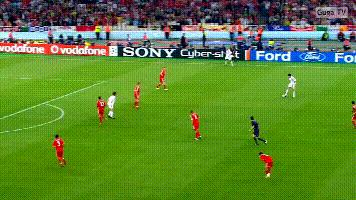 足球比赛为啥总有人喊 越位 ？