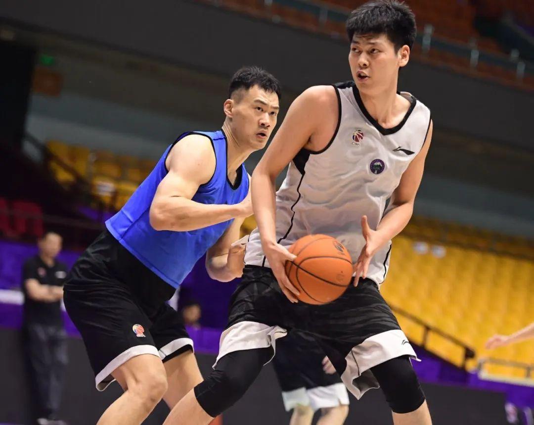 篮球赛事最新赛程来袭！NBA、CBA精彩对决不容错过