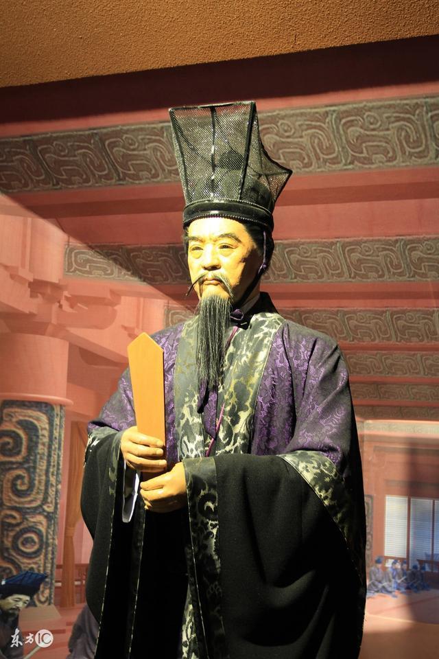 梦见小人是什么生肖？解析与化解全指南