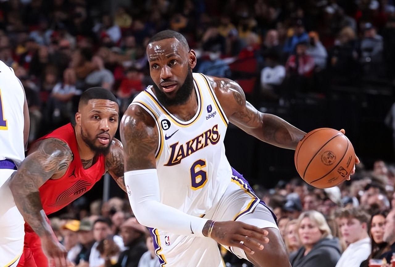 湖人为何能客场狂胜火箭25分？