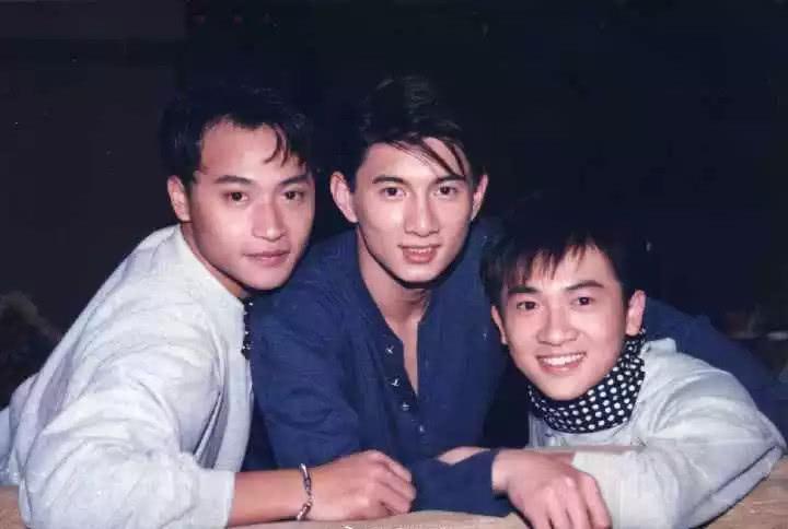 红蜻蜓华人论坛到底该怎么混？手把手教你避坑！