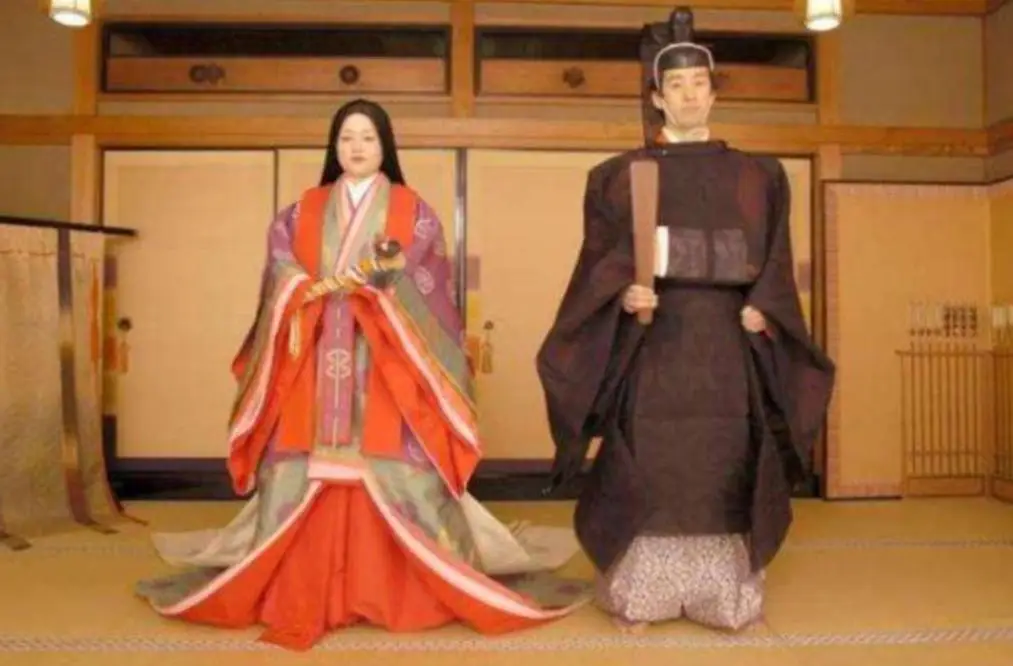 日本的华裔姓氏有哪些_姓氏文化历史_日本姓氏特点