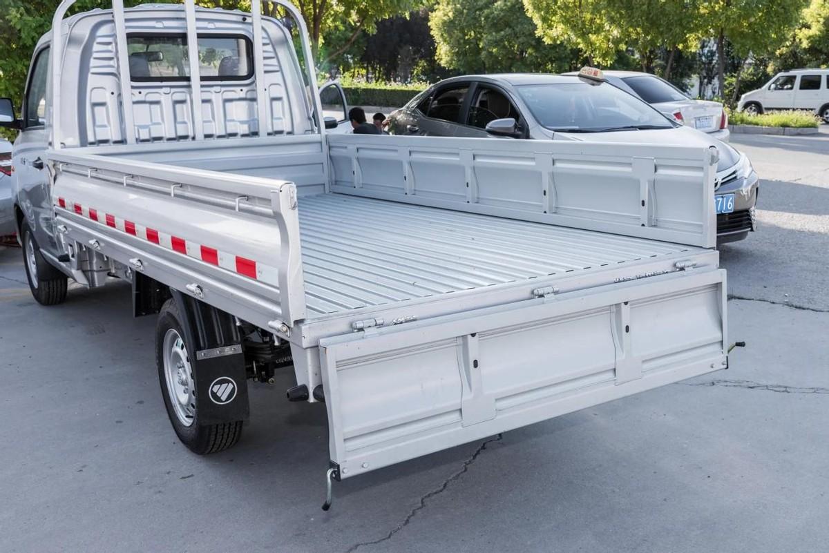 五菱荣光加长版现在多少钱能拿下? 五菱荣光加长版现在多少钱能拿下?