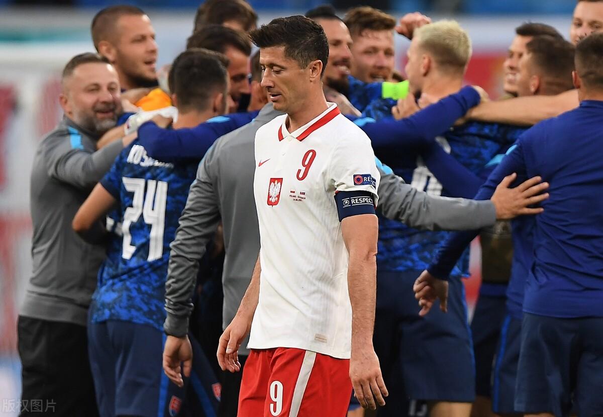 莱万多夫斯基为什么总能把球送进网窝? 莱万多夫斯基为什么总能把球送进网窝?