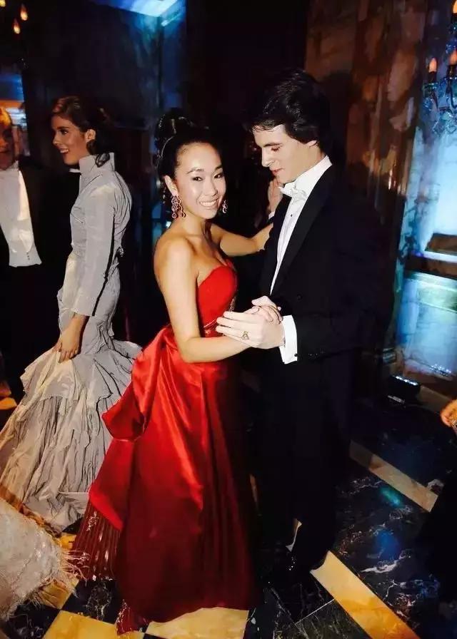 为什么北美华人都在讨论陈晓丹？